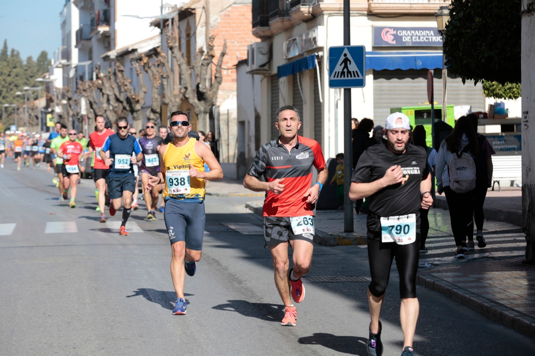 Manuel Santiago vuelve a imponerse en categoría masculina mientras que Zhor El Amrani vence con autoridad en categoría femenina