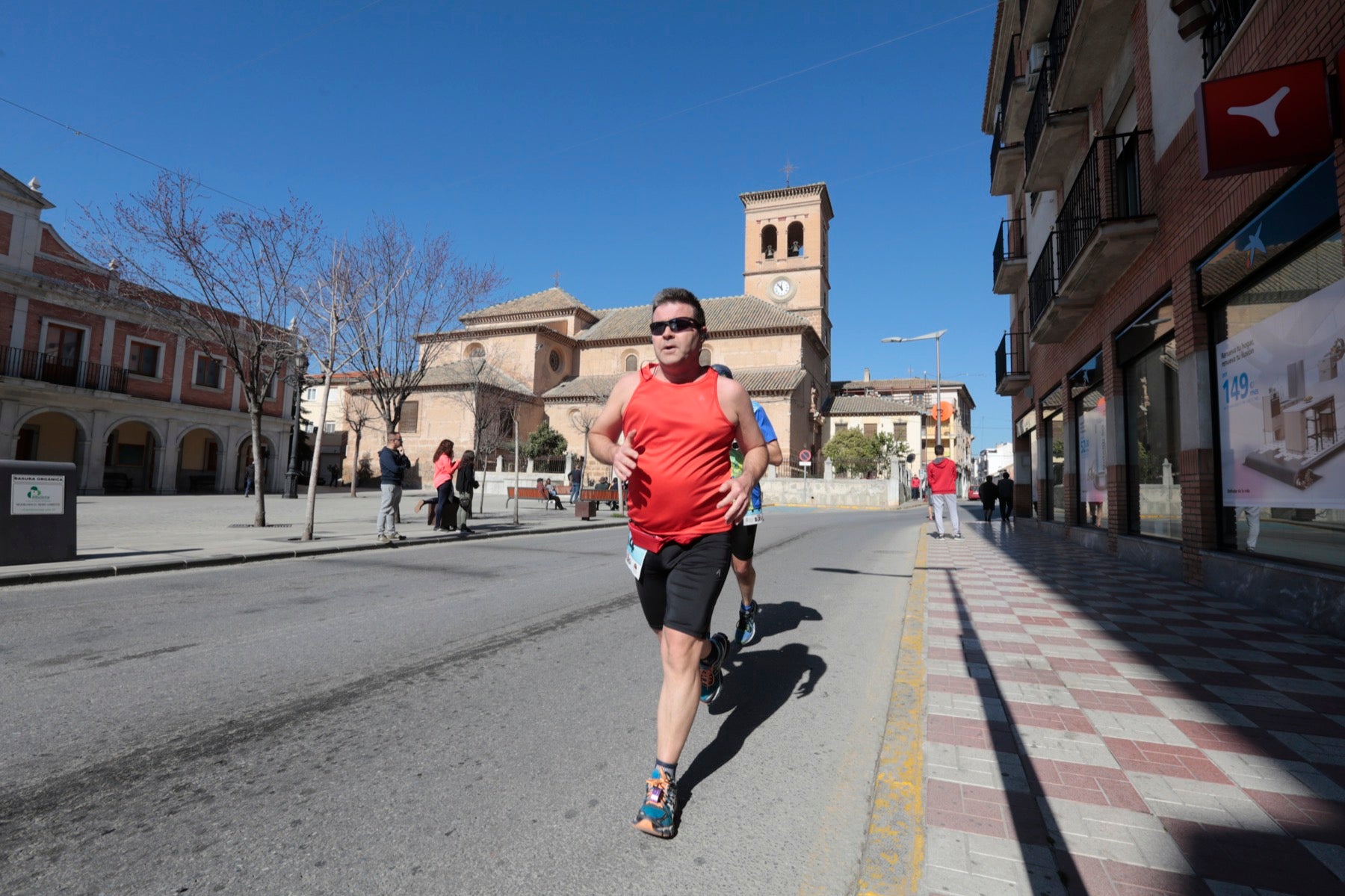Manuel Santiago vuelve a imponerse en categoría masculina mientras que Zhor El Amrani vence con autoridad en categoría femenina