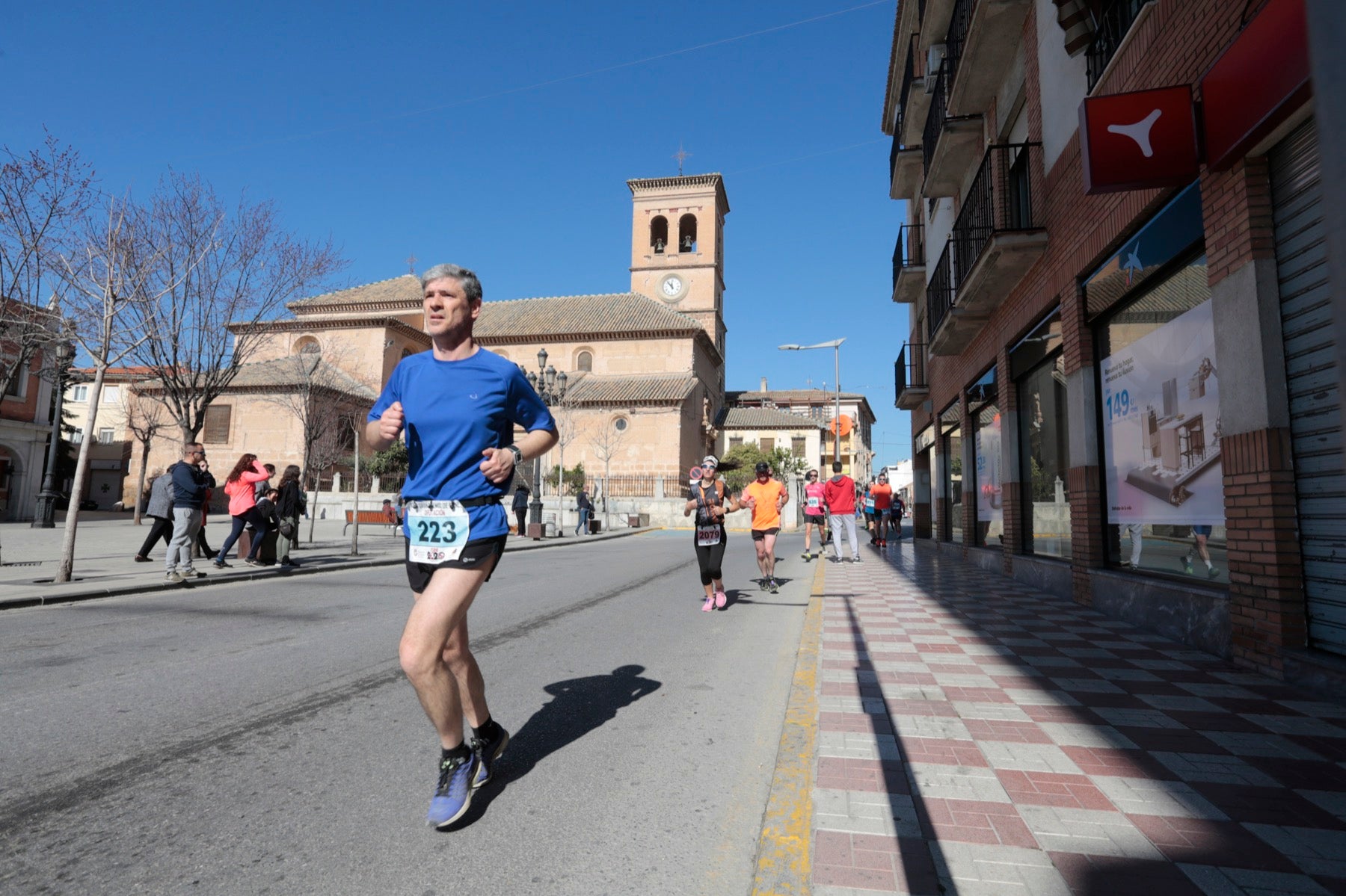 Manuel Santiago vuelve a imponerse en categoría masculina mientras que Zhor El Amrani vence con autoridad en categoría femenina
