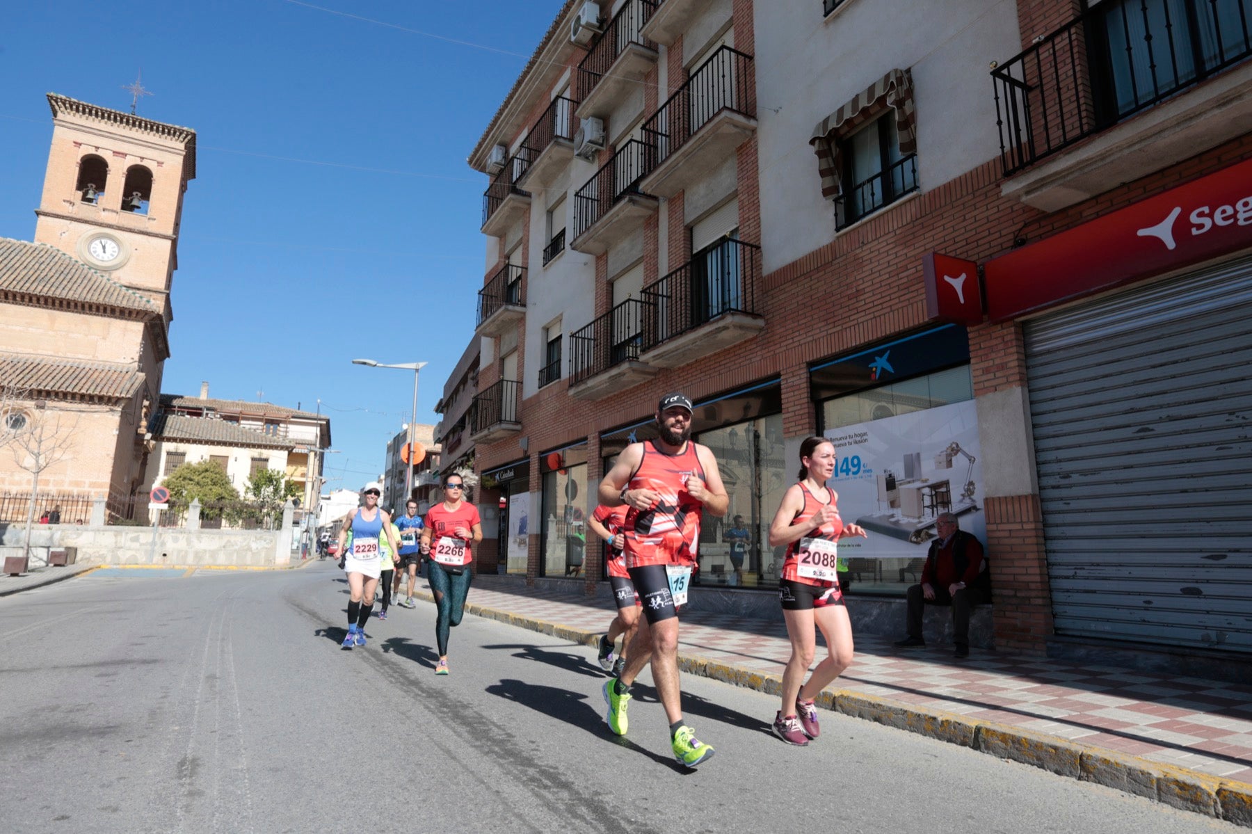 Manuel Santiago vuelve a imponerse en categoría masculina mientras que Zhor El Amrani vence con autoridad en categoría femenina