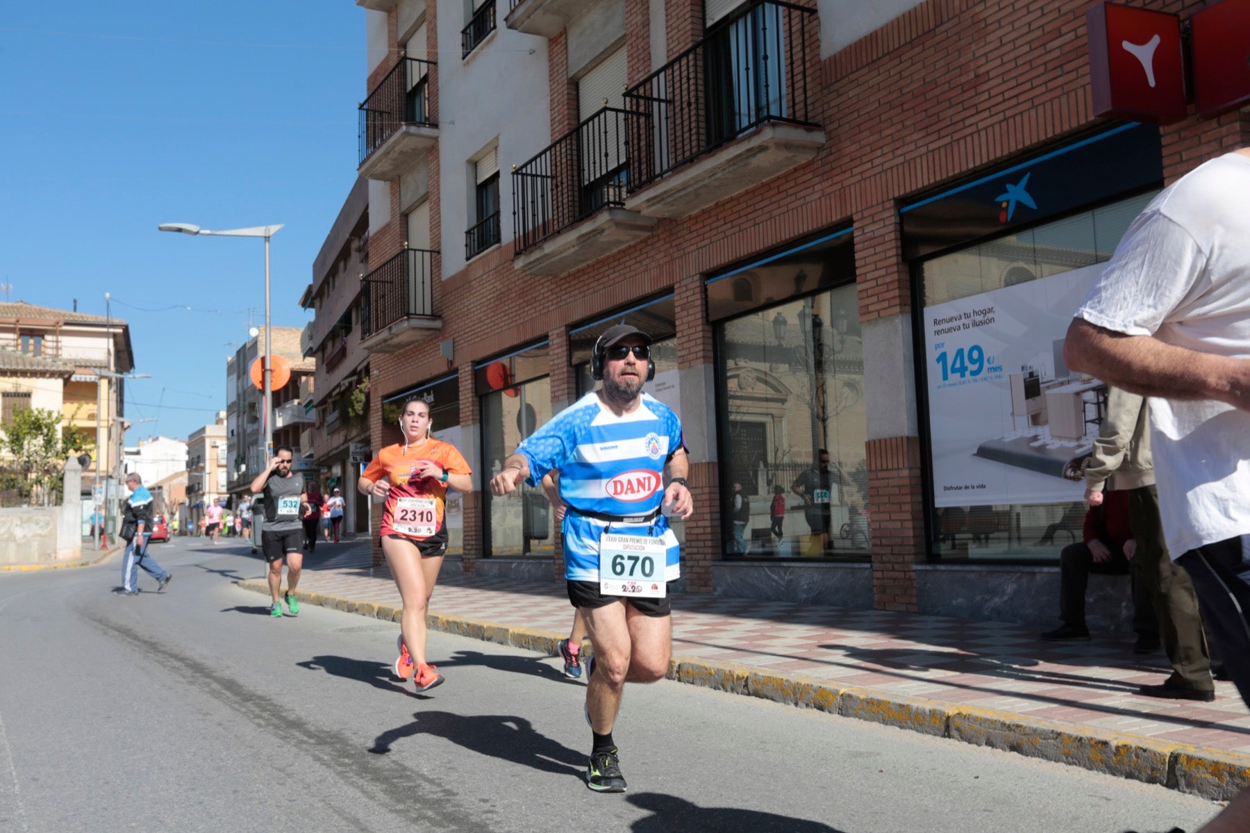 Manuel Santiago vuelve a imponerse en categoría masculina mientras que Zhor El Amrani vence con autoridad en categoría femenina