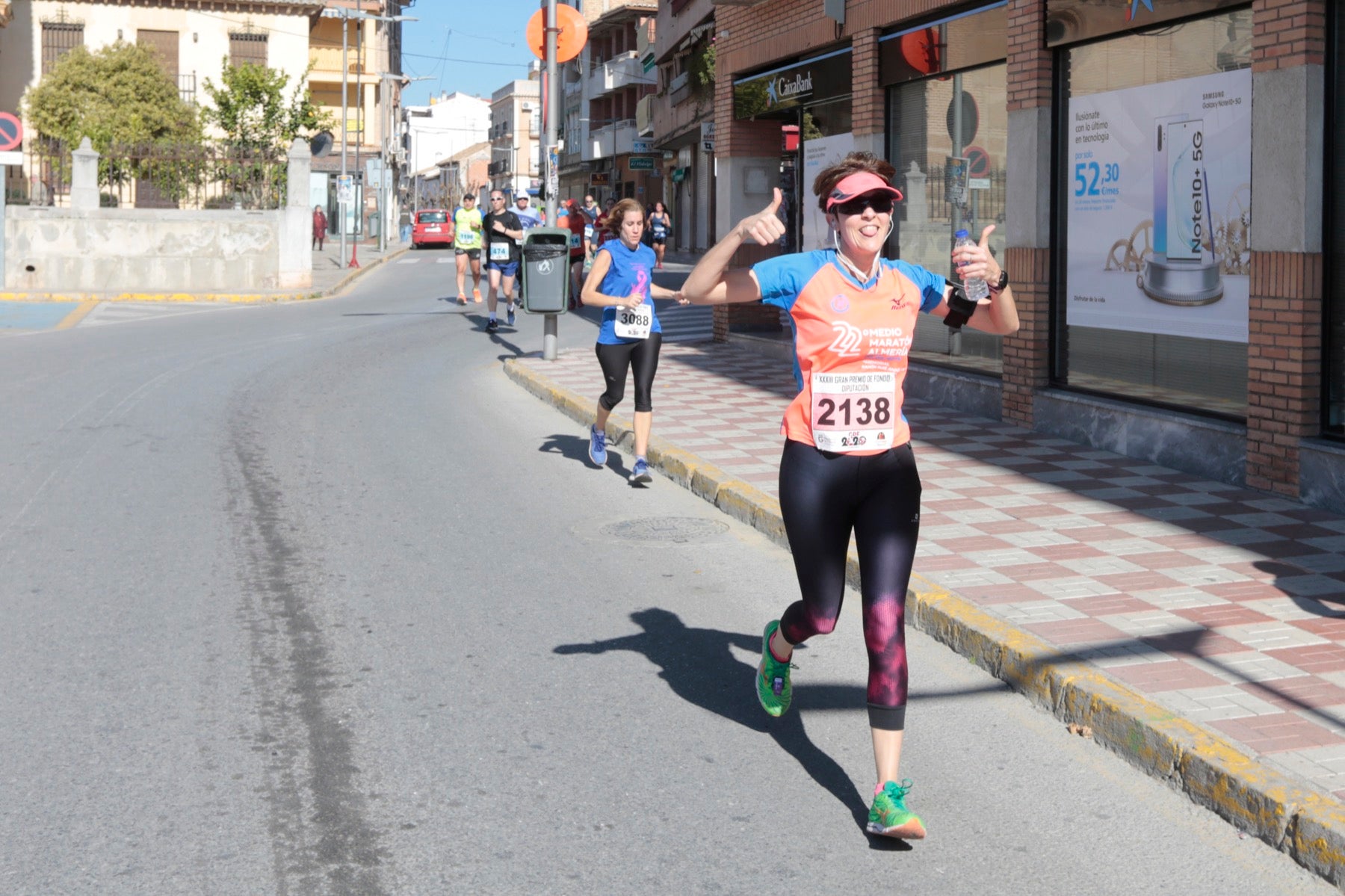 Manuel Santiago vuelve a imponerse en categoría masculina mientras que Zhor El Amrani vence con autoridad en categoría femenina