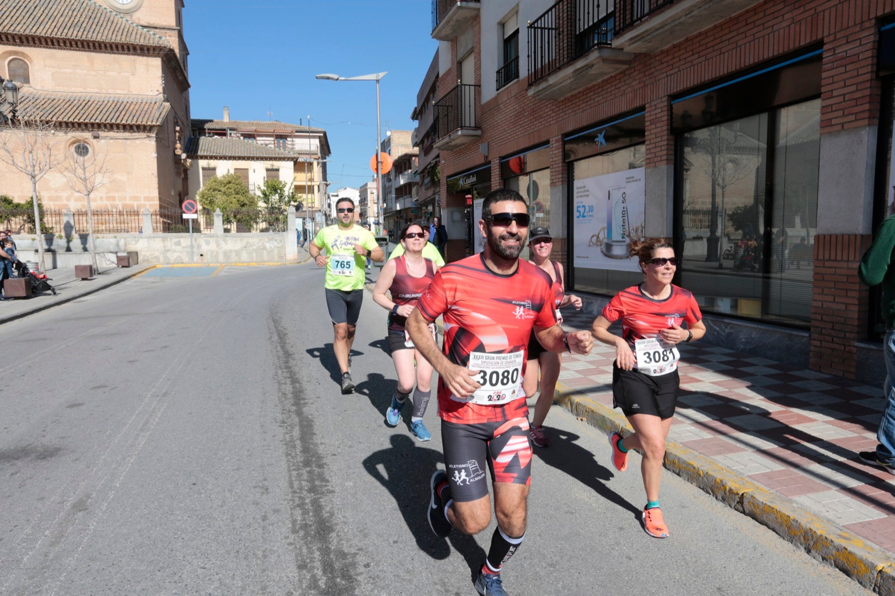 Manuel Santiago vuelve a imponerse en categoría masculina mientras que Zhor El Amrani vence con autoridad en categoría femenina