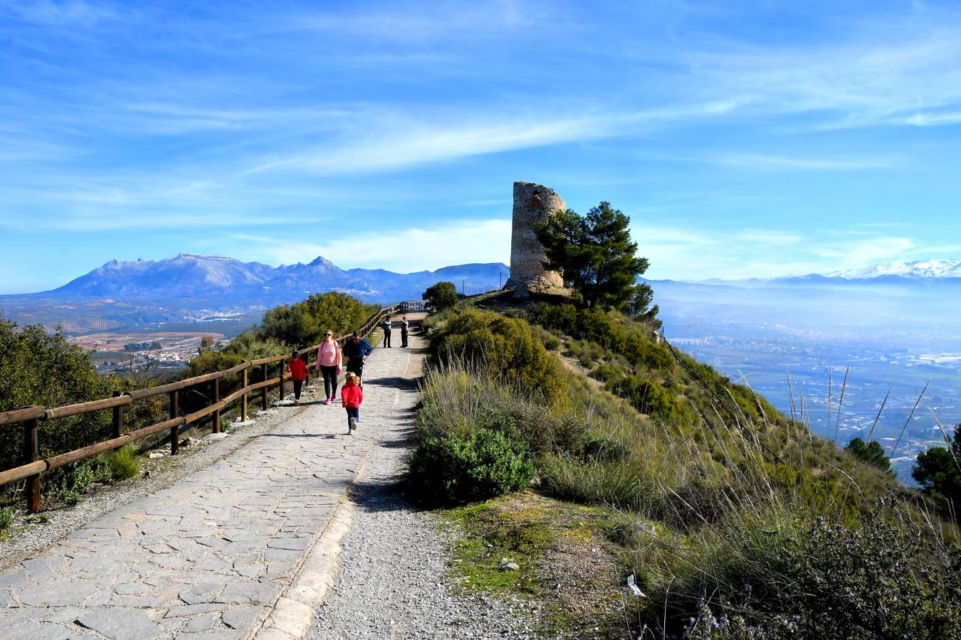 Ruta hacia el Torreón de Albolote, en Sierra Elvira 