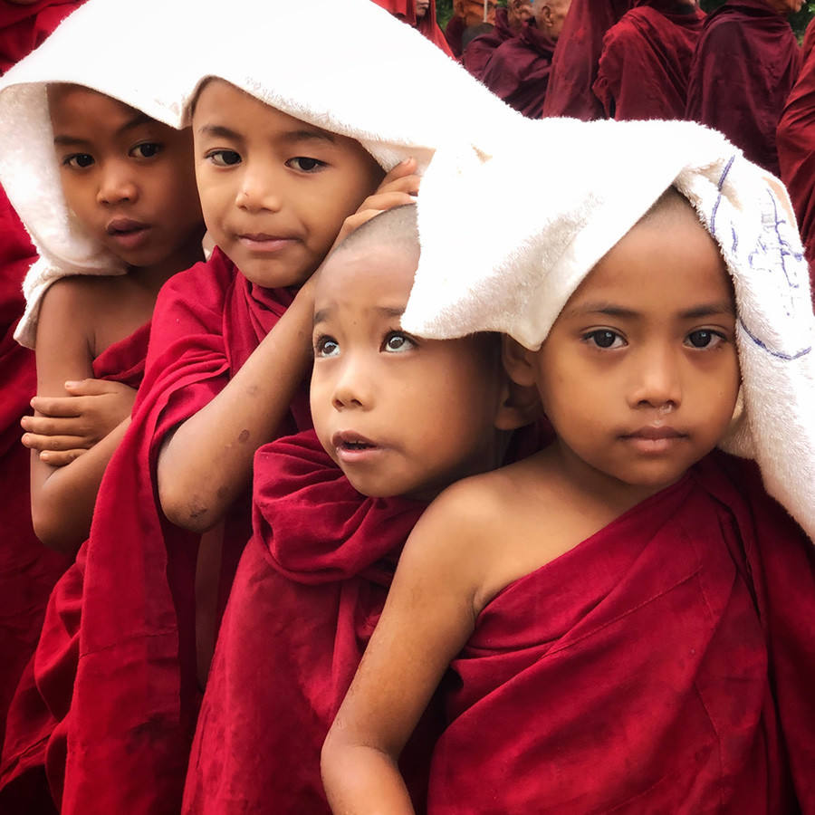 ‘Novice Monks in Bagan, Myanmar’ de Penni James. Ganadora de la categoría 'Eyes of the World'.