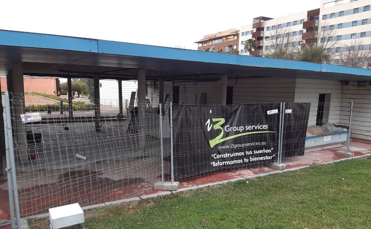 Comienzo de las obras, hace unos días, en los locales del Parque del Bulevar. 