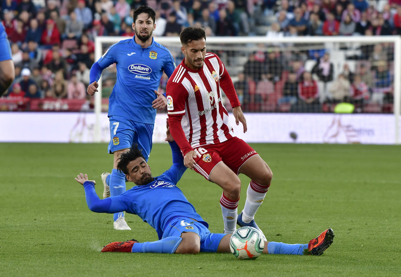 El Almería lamenta el punto, el Fuenlabrada lo celebra