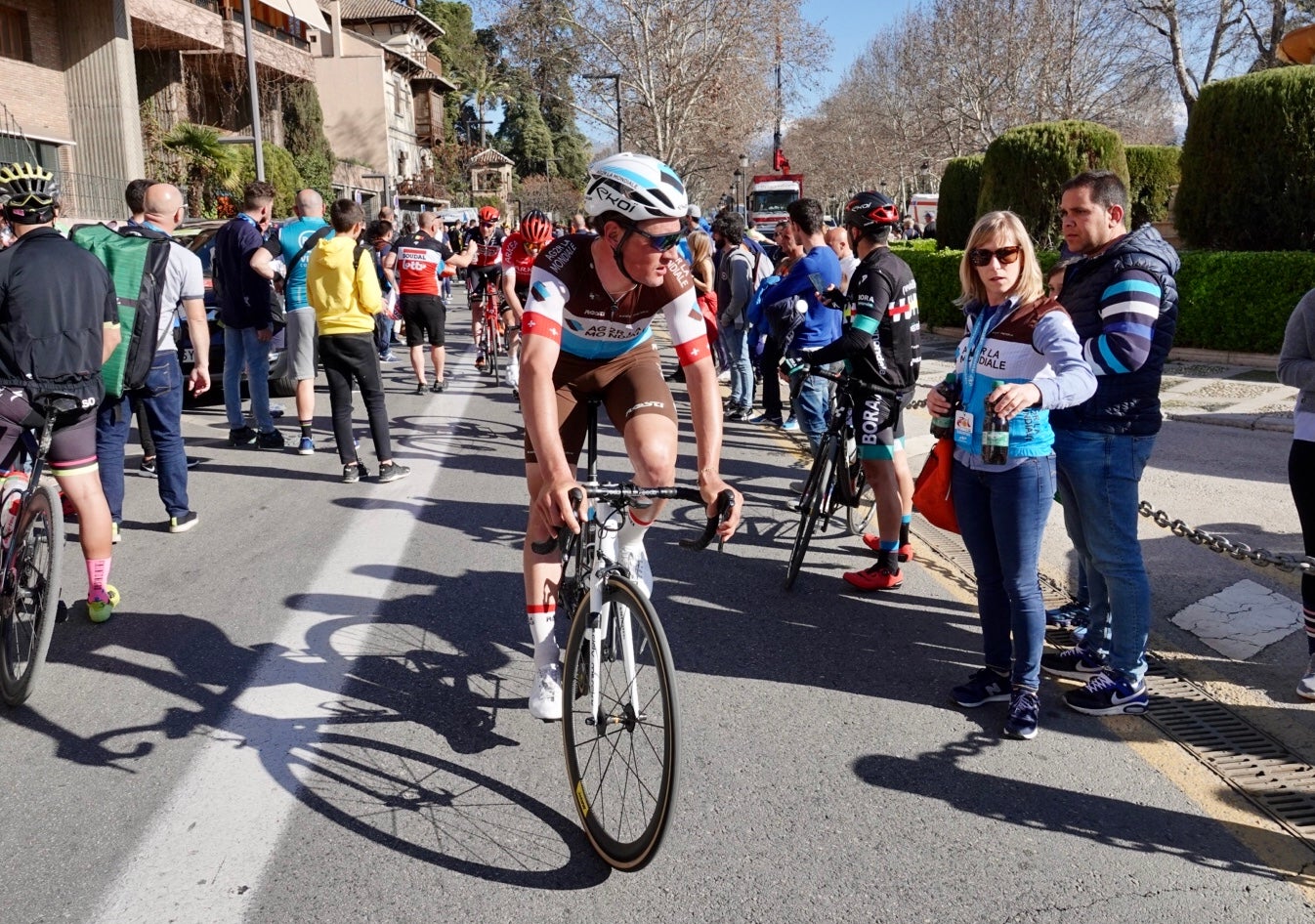 Las mejores imágenes del final de etapa en el Paseo de la Bomba: final de etapa y ambiente
