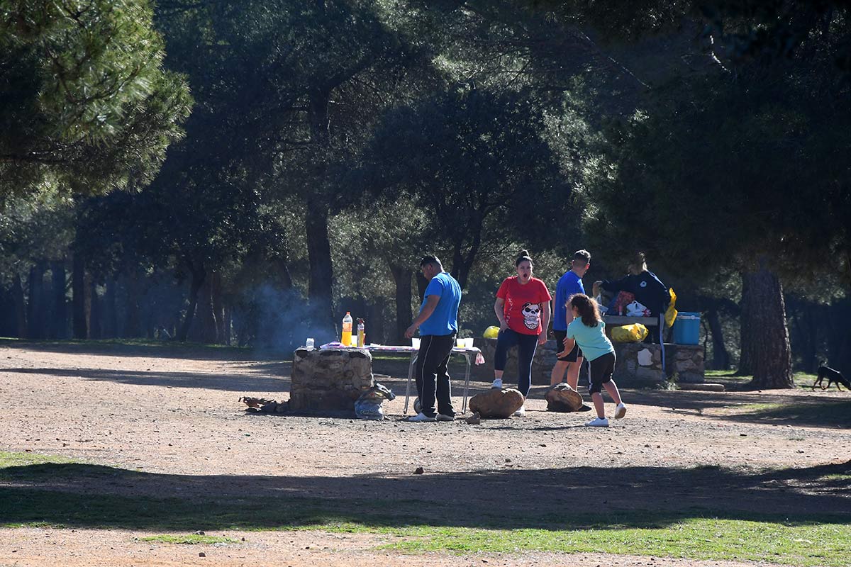 Un domingo al aire libre en el área recreativa del Llano de la Perdiz