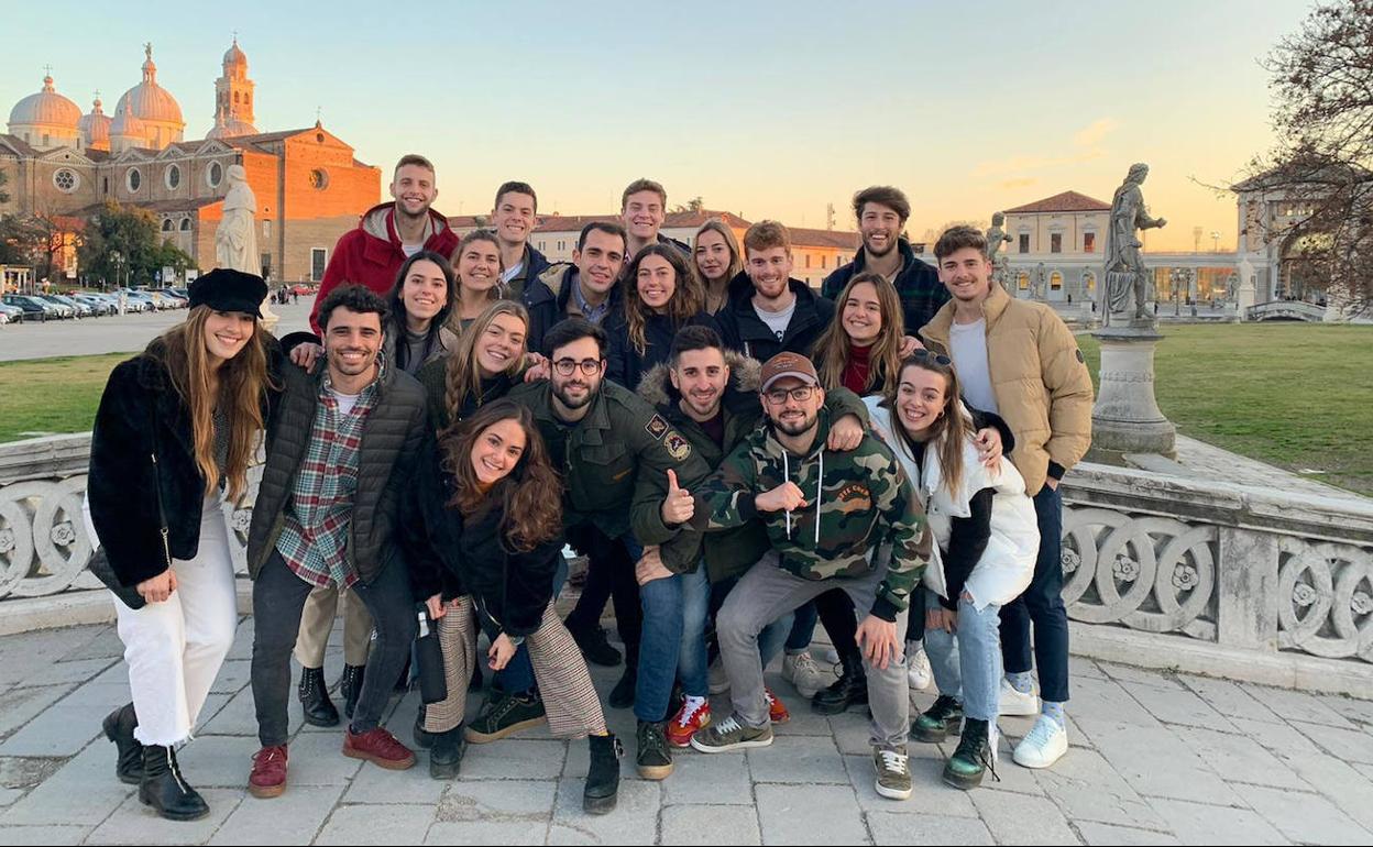 Grupo de estudiantes Erasmus que han estado este fin de semana en Padua. 