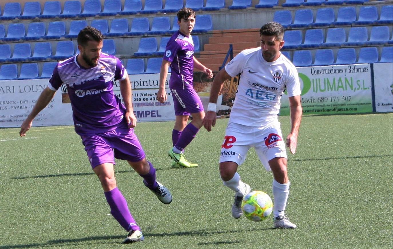 El conjunto jienense ha vuelto a los puestos de privilegio tras derrotar al Melilla y al Vélez. 