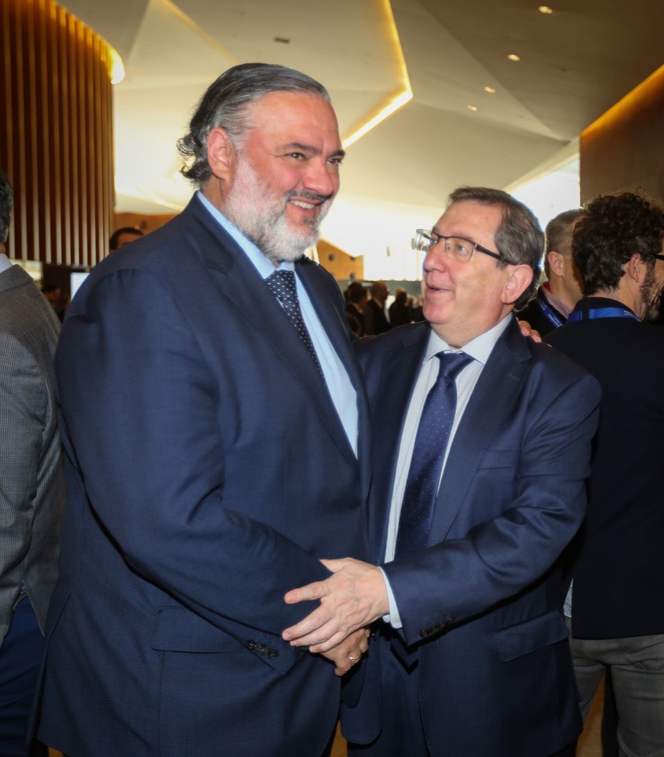 Este año, el Gobierno andaluz ha hecho entrega de la Bandera de Andalucía al Centro Artístico, Literario y Científico de Granada, al IES Padre Suárez, al Restaurante Los Manueles, a la Cooperativa San Sebastián, al Proyecto Conoce tus Fuentes, al grupo de científicos e ingenieros que han contribuido a obtener la primera imagen de un agujero negro supermasivo; a la Asociación del Párkinson; a María Guardia Gómez «Mariquilla»; a la deportista María Pérez y a la Asociación Víctimas del Terrorismo