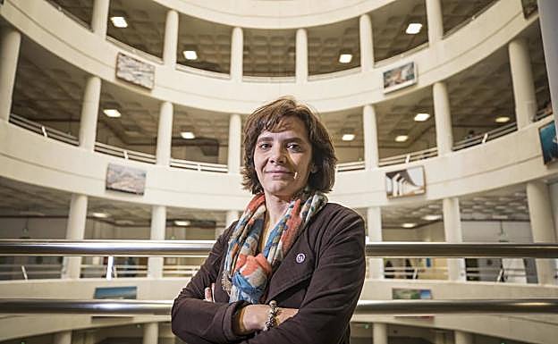 Montserra Zamorano, en el interior de la Escuela de Ingeniería de Caminos.