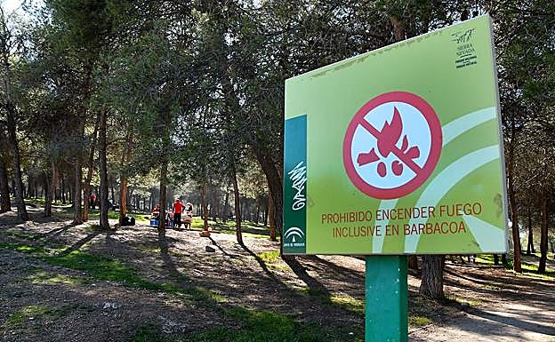 Anuncio de prohibición de hacer fuego 