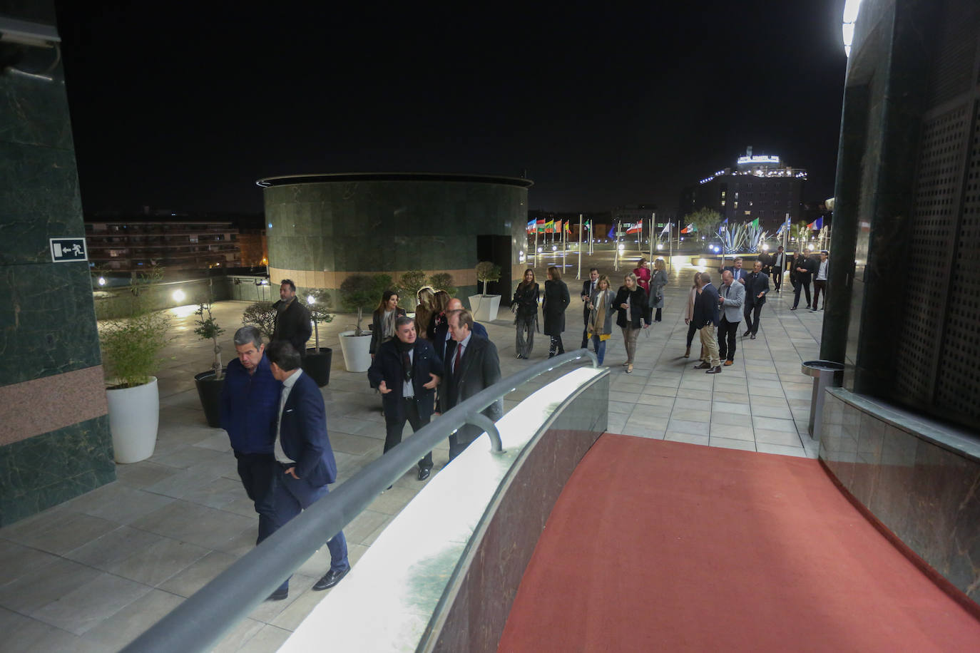 El Palacio de Congresos, que ya superó las bodas de plata, tiene a su favor el estar ubicado en pleno centro de la capital granadina 