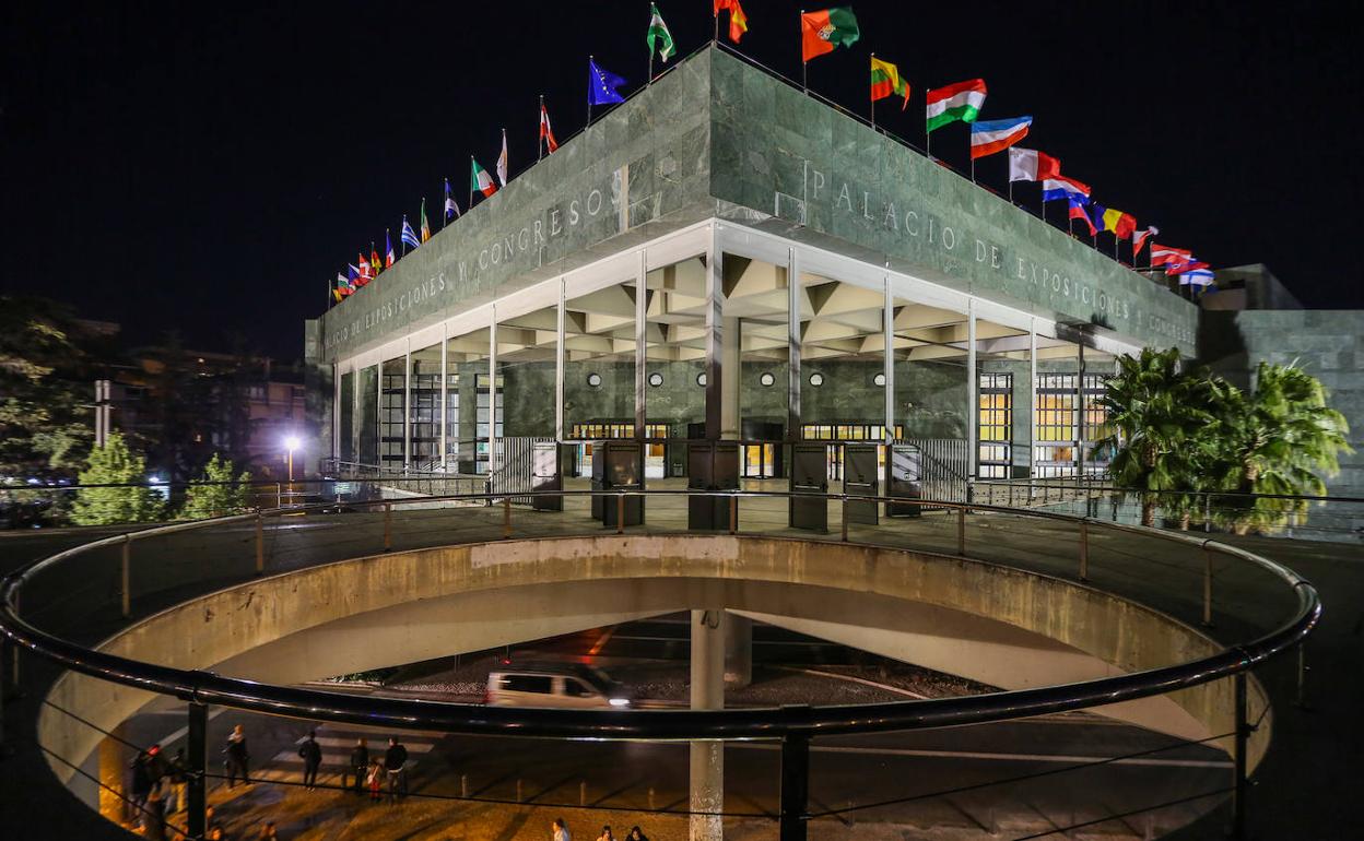 Iluminación nueva en el Palacio de Congresos de Granada. 