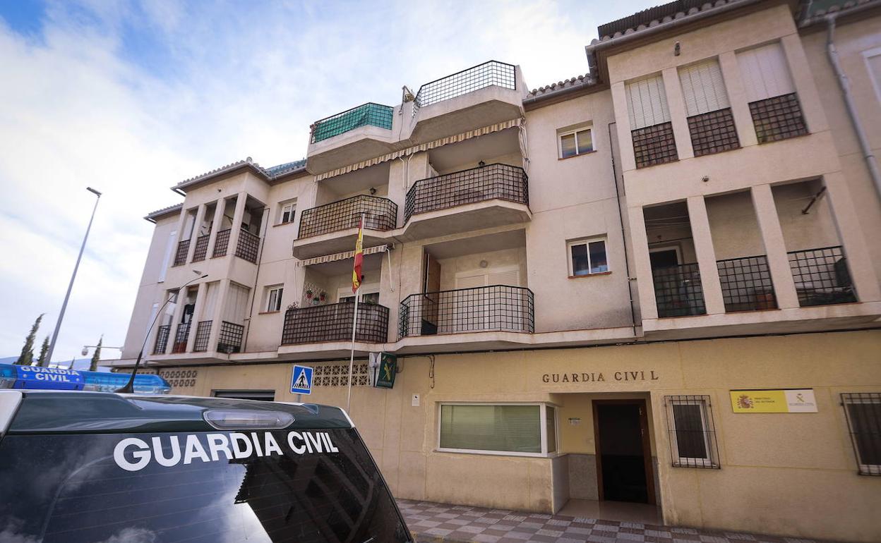 El cuartel de la Guardia Civil de Salobreña.