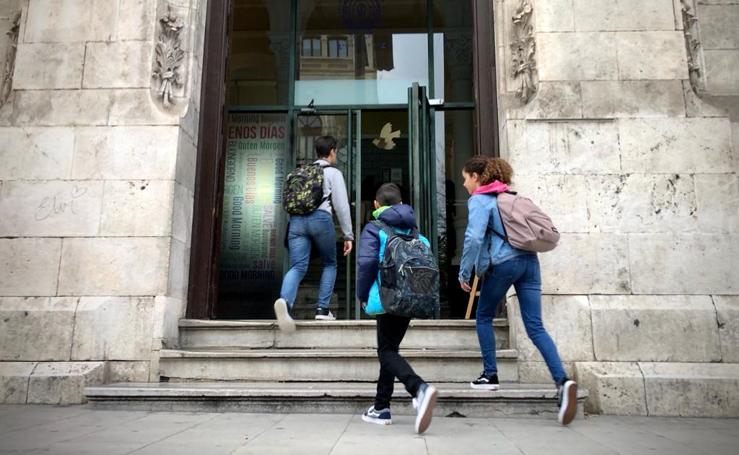 La jornada de huelga de Educación en Granada, en imágenes