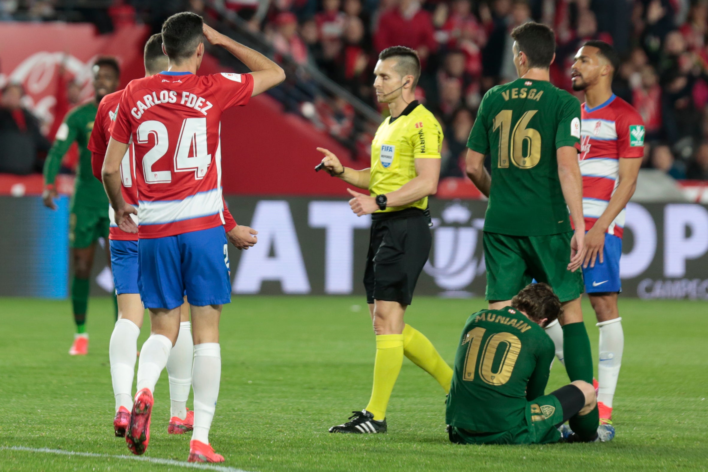 Las mejores imágenes de los momentos más destacados del duelo copero en Los Cármenes