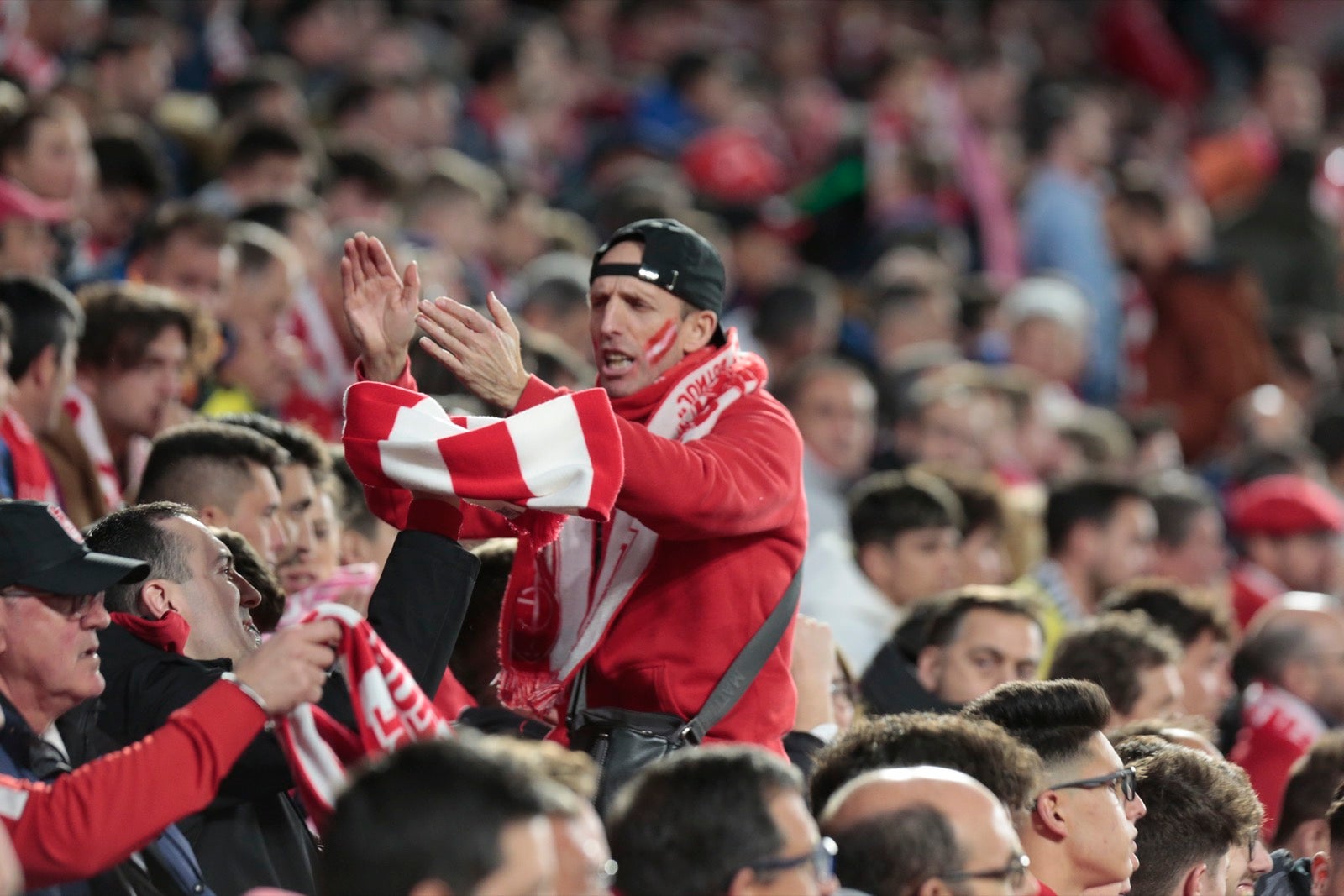 ¿Has ido a ver el duelo copero de este jueves? Aquí puedes bucarte en tu localidad en Los Cármenes