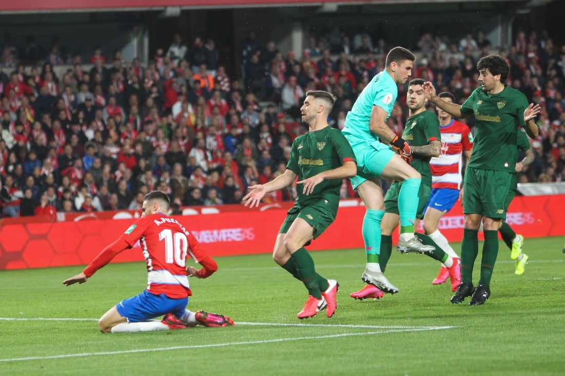 Las mejores imágenes de los momentos más destacados del duelo copero en Los Cármenes