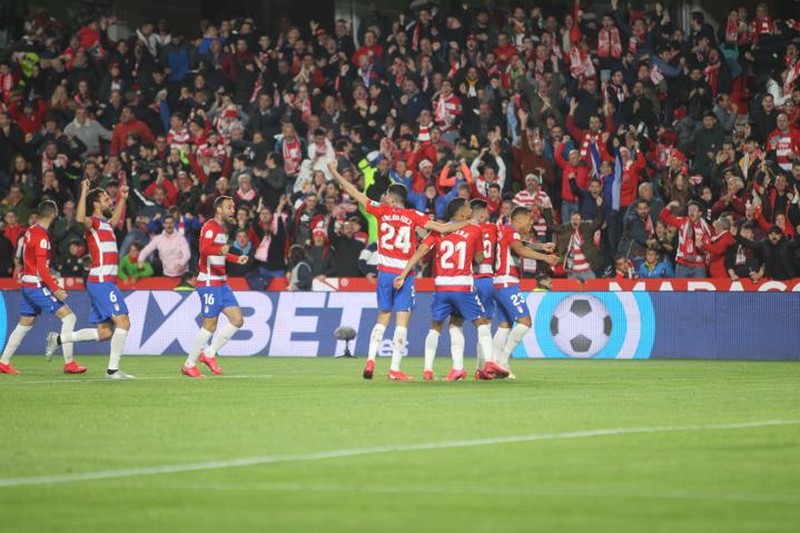 Las mejores imágenes de los momentos más destacados del duelo copero en Los Cármenes