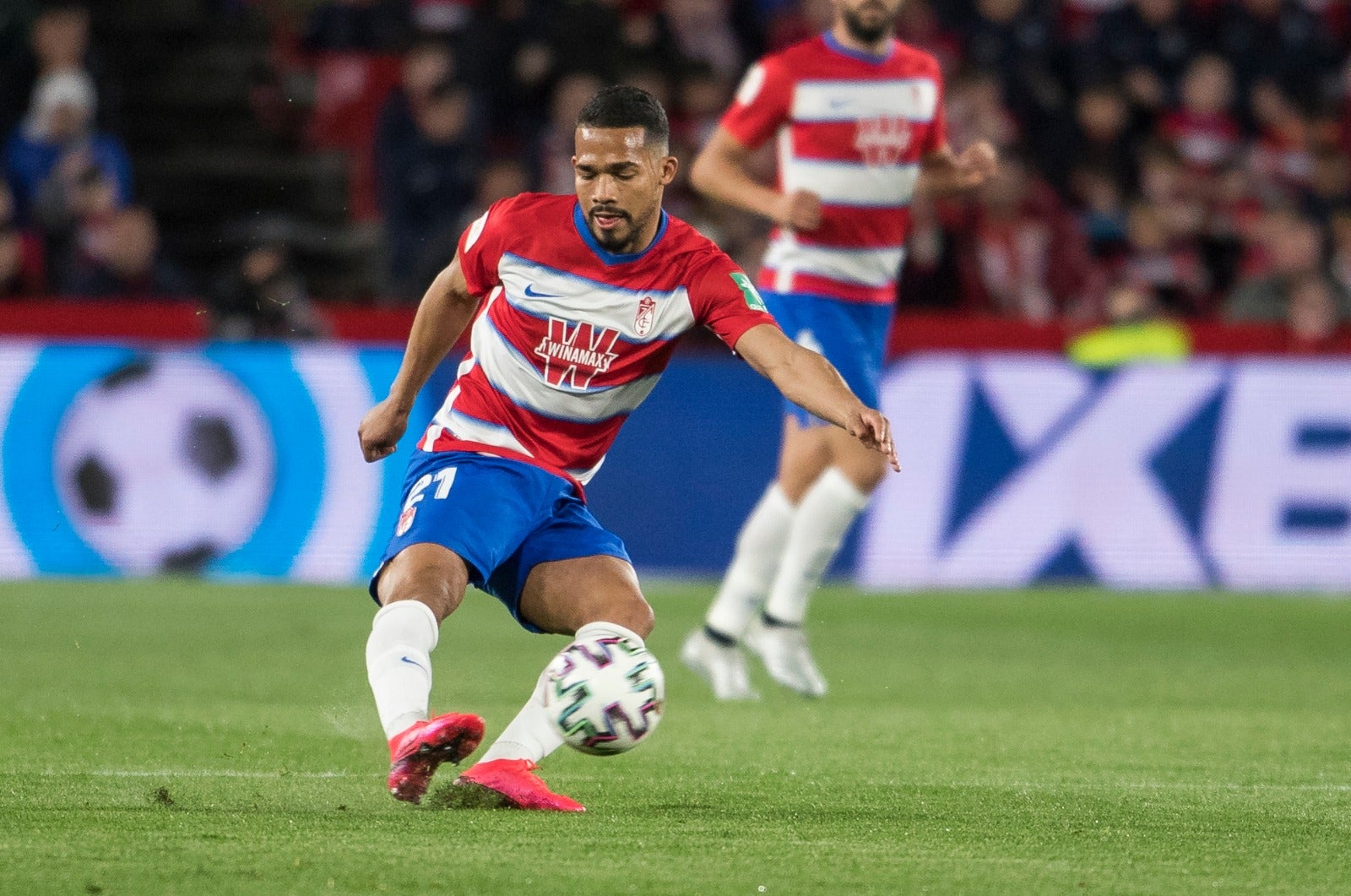 Las mejores imágenes de los momentos más destacados del duelo copero en Los Cármenes