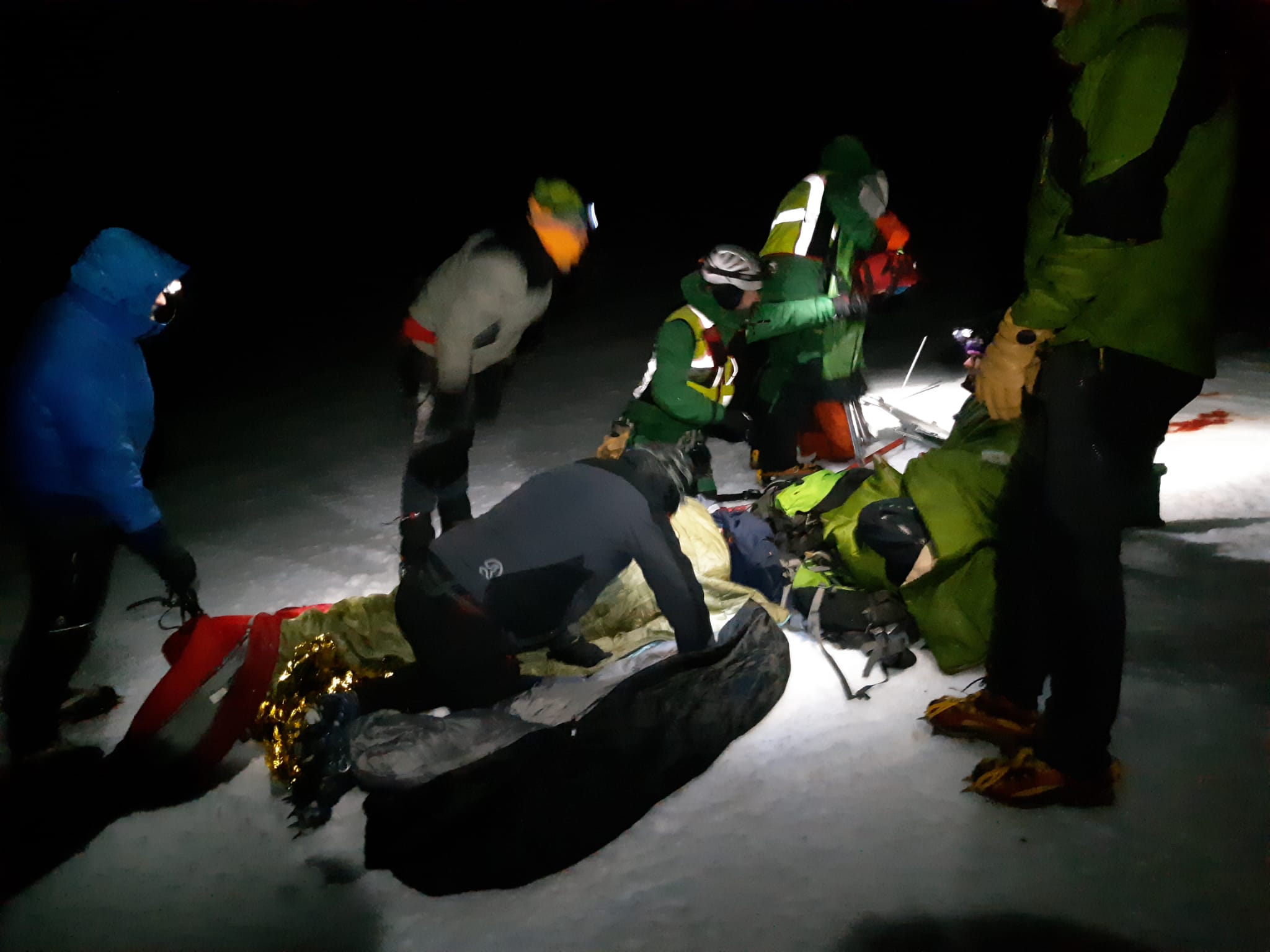 Ángel ha podido por fin volver a pisar las calles de Vigo, su ciudad. Atras quedaba una convalecencia de más de cuatro meses y por delante, un largo calendario de rehabilitación y médicos