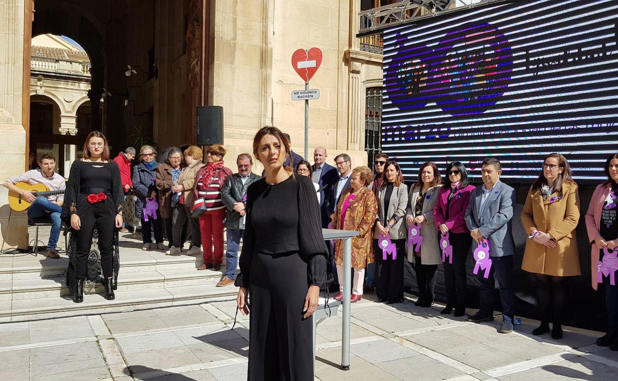 Acto institucional en la lonja de la Diputación.