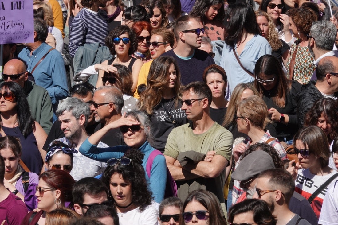 Repaso completo en imágenes a una marcha multitudinaria este Día de la Mujer en Granada