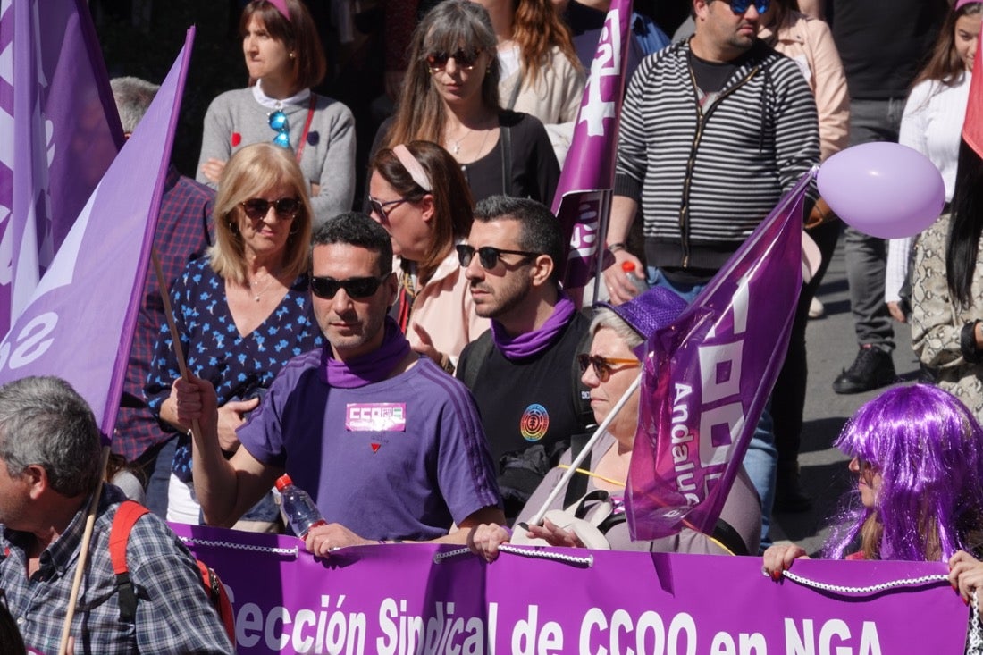 Repaso completo en imágenes a una marcha multitudinaria este Día de la Mujer en Granada