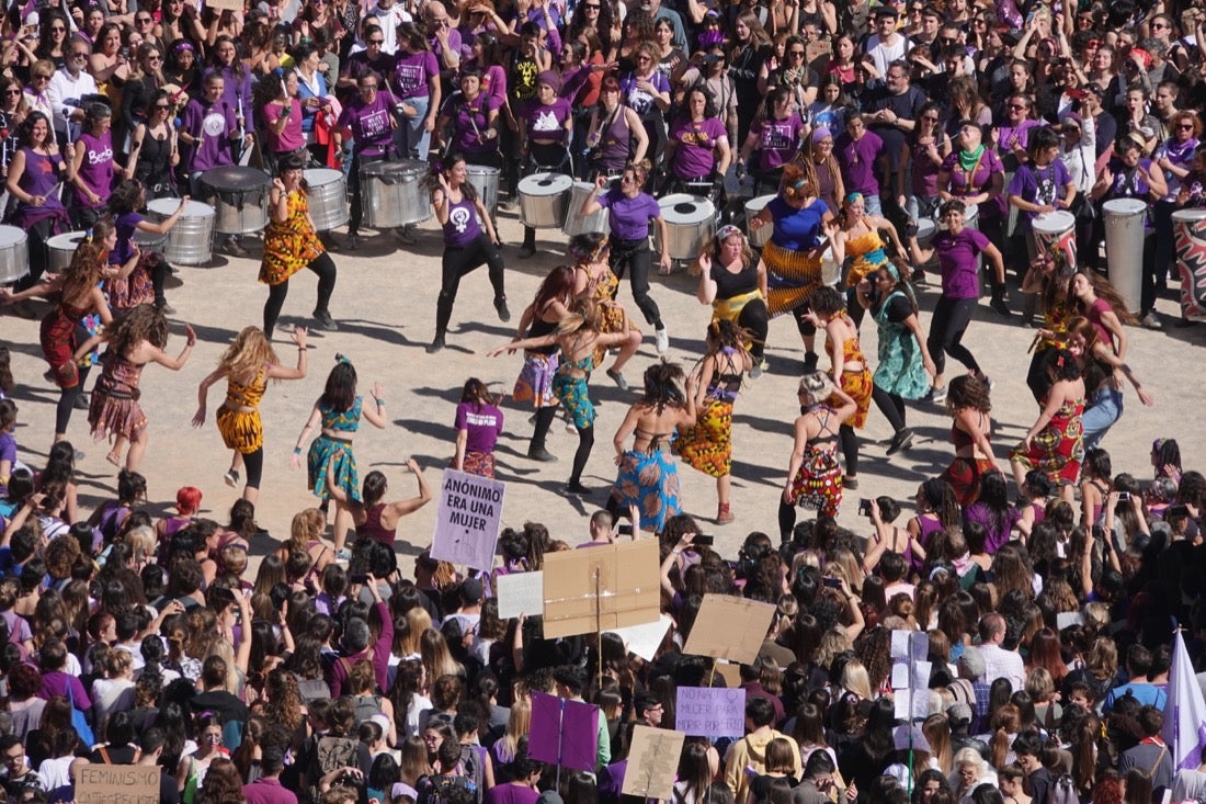 Repaso completo en imágenes a una marcha multitudinaria este Día de la Mujer en Granada