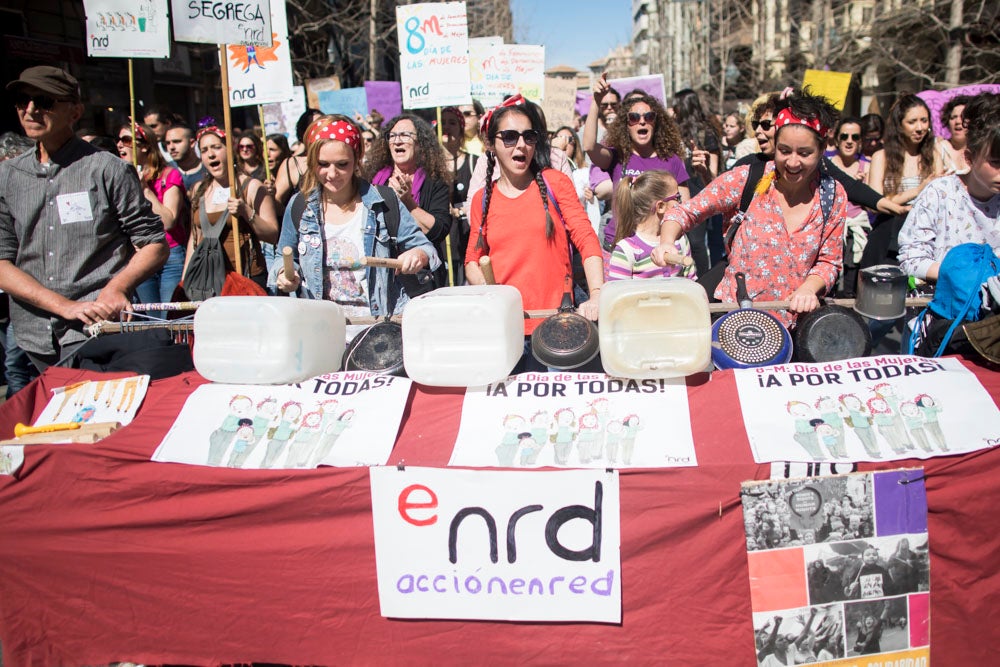 Repaso completo en imágenes a una marcha multitudinaria este Día de la Mujer en Granada