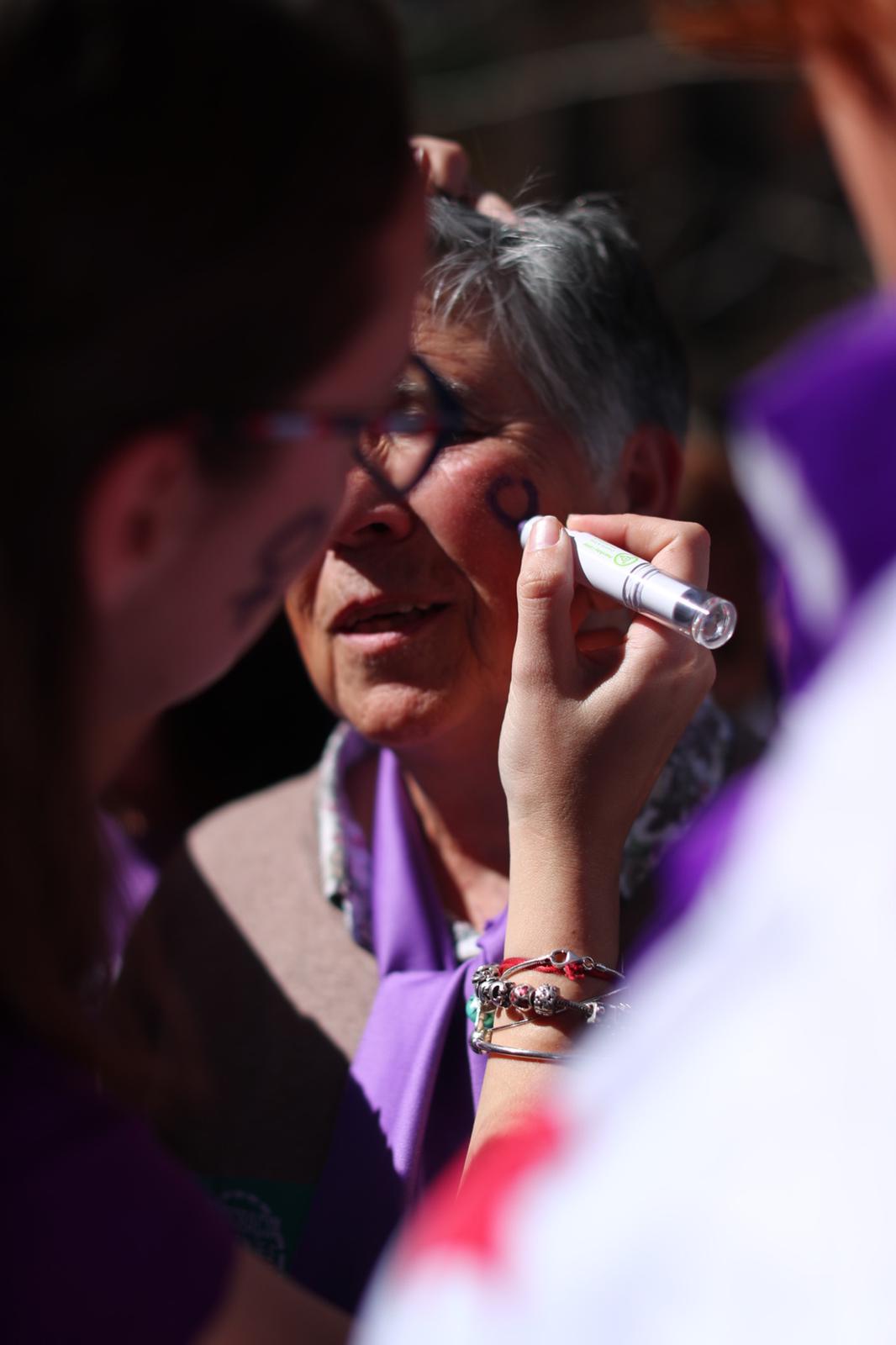 Repaso completo en imágenes a una marcha multitudinaria este Día de la Mujer en Granada