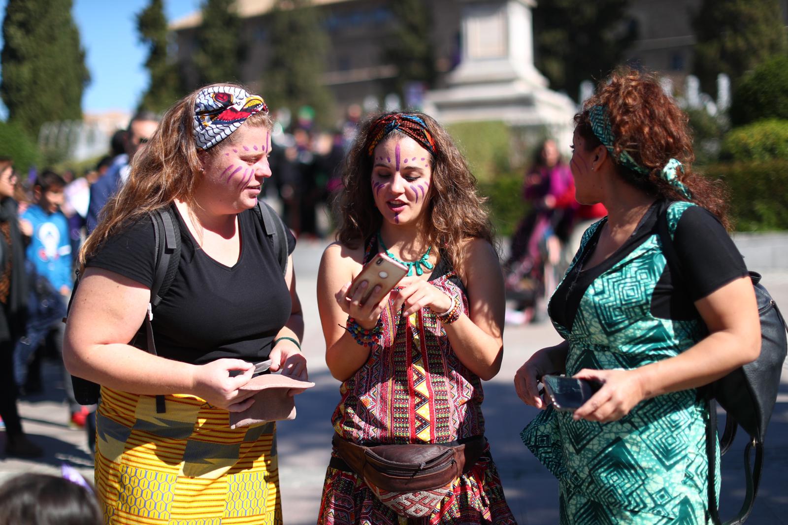 Repaso completo en imágenes a una marcha multitudinaria este Día de la Mujer en Granada