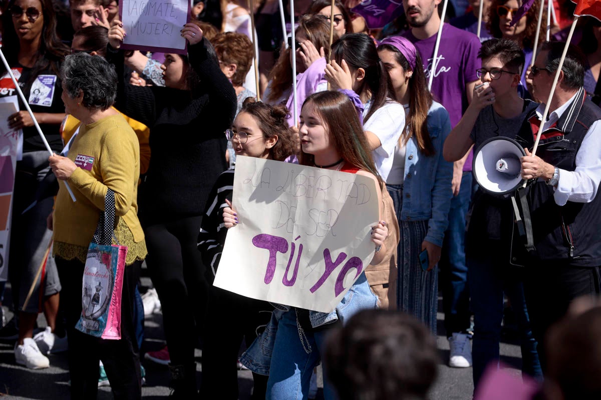 Cientos de carteles y pancartas reivindicativas en la manifestación de este domingo