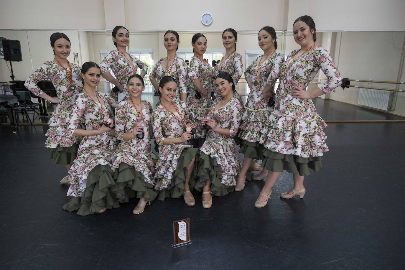 Un grupo de alumnas del Conservatorio Profesional de Danza Reina Sofía, de Granada, triunfa en el festival más prestigioso de España con una coreografía ideada por ellas mismas