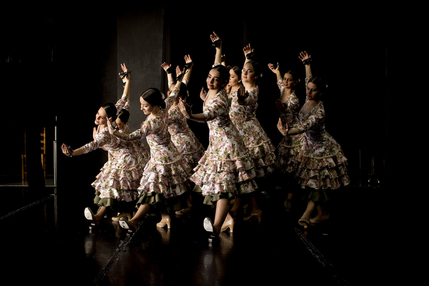 Un grupo de alumnas del Conservatorio Profesional de Danza Reina Sofía, de Granada, triunfa en el festival más prestigioso de España con una coreografía ideada por ellas mismas