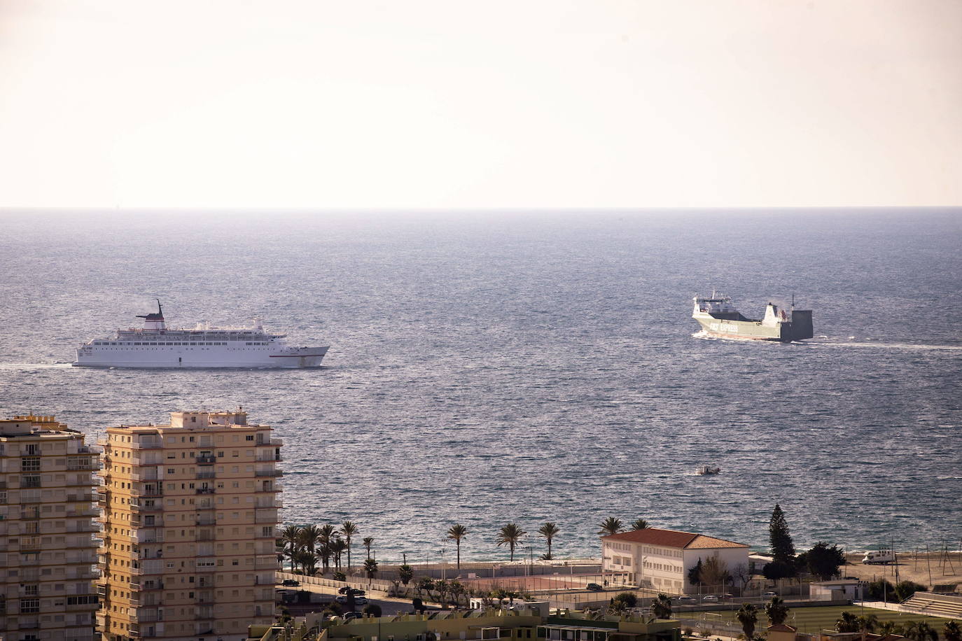 El barco que une los puertos de Motril y Melilla.