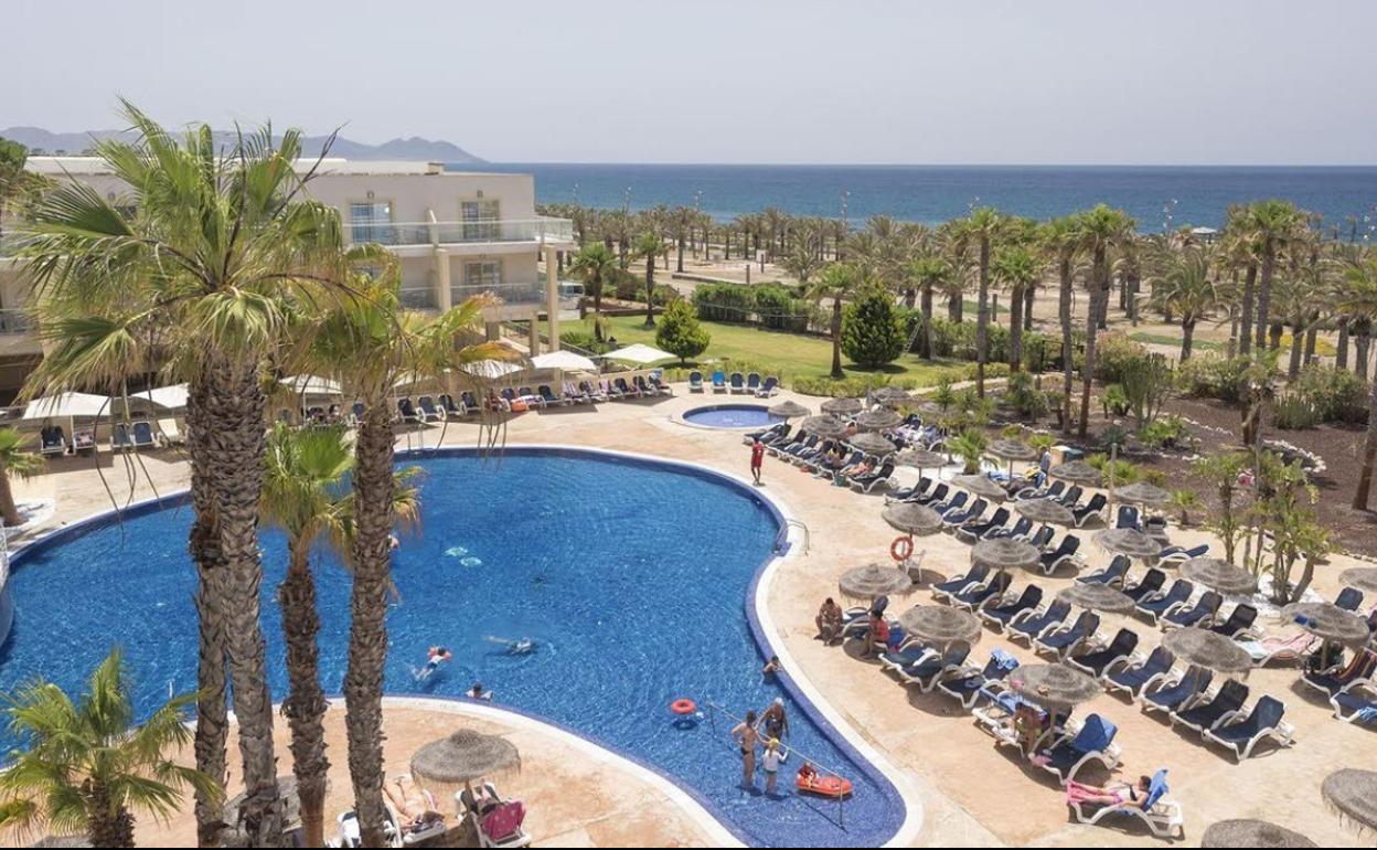 Almería cierra temporalmente 28 hoteles y reagrupa a los clientes