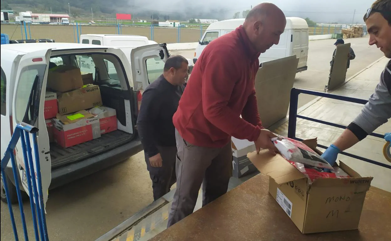 Coronavirus | Una empresa hortofrutícola de Zafarraya dona 600 EPIs y más de 6.000 guantes a los hospitales granadinos