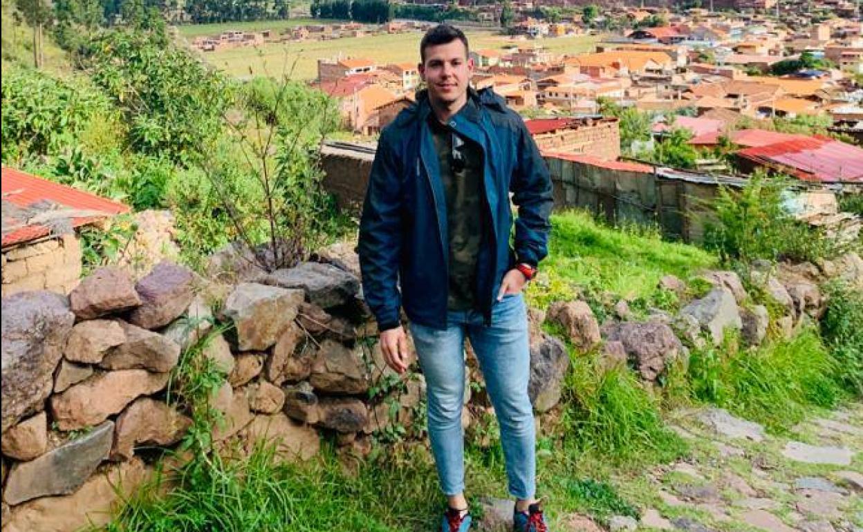 Carlos Cervilla, jefe de cocina del restaurante La Costa, ejidense, en Cuzco, Perú. 