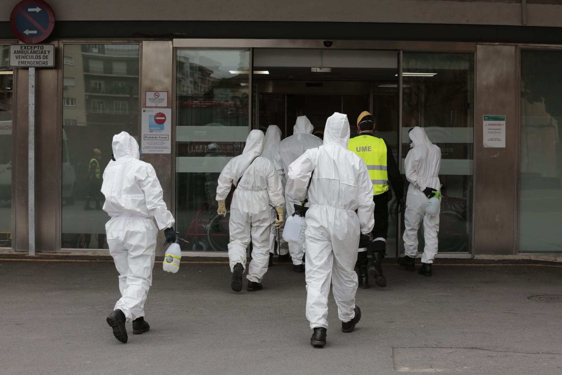 La capital vive una nueva semana de cuarentena con menos gente circulando y las Fuerzas y cuerpos de Seguridad del estado manteniendo el orden