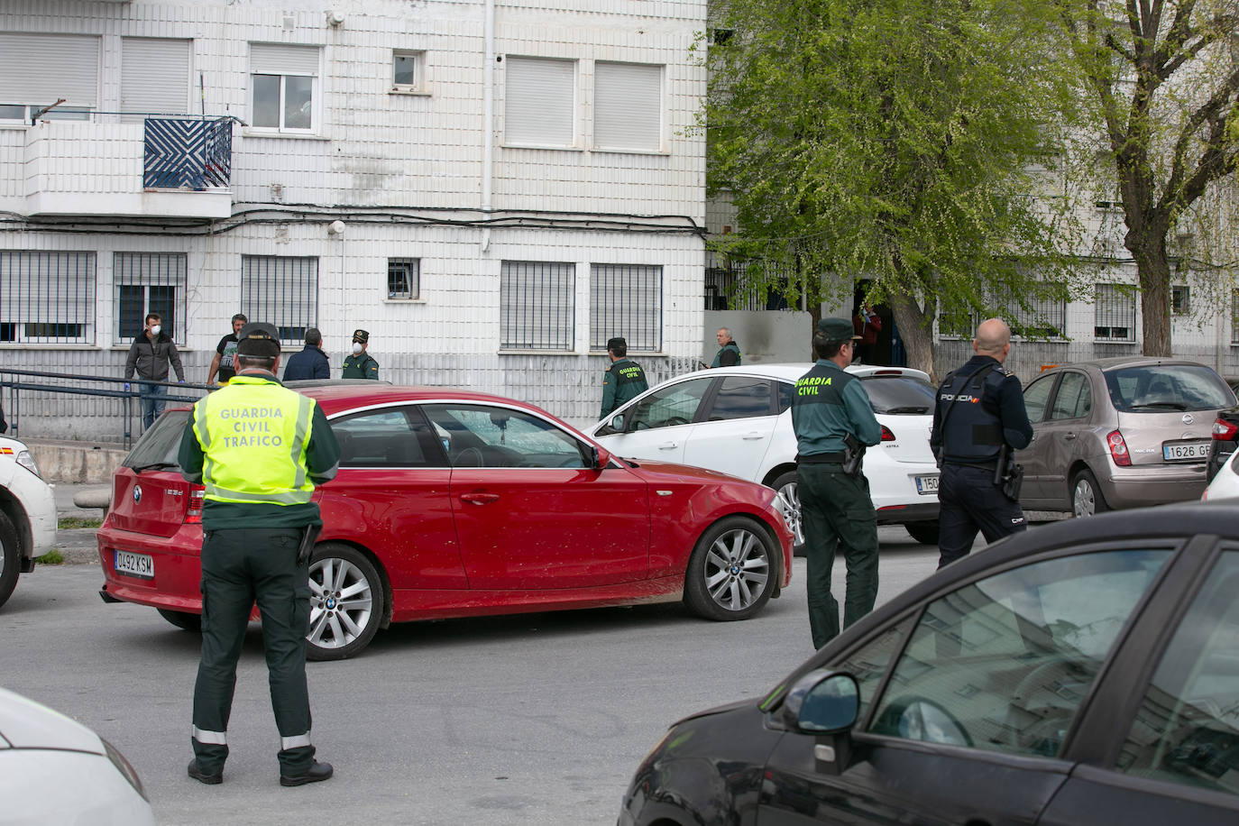 Tras atropellar a un guardia civil, el conocido delincuente huyó a Almanjáyar, donde fue detenido tras esconderse