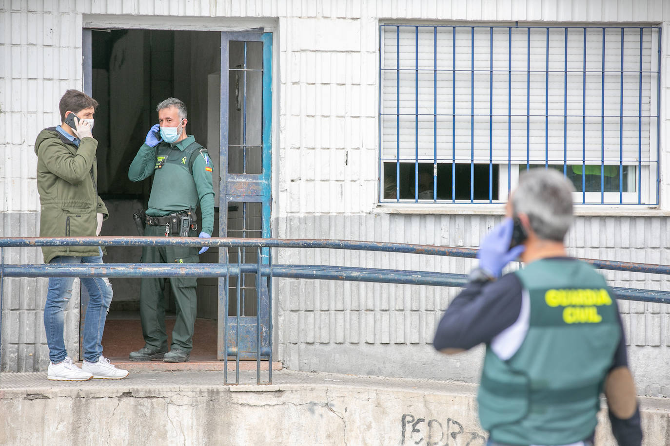 Tras atropellar a un guardia civil, el conocido delincuente huyó a Almanjáyar, donde fue detenido tras esconderse