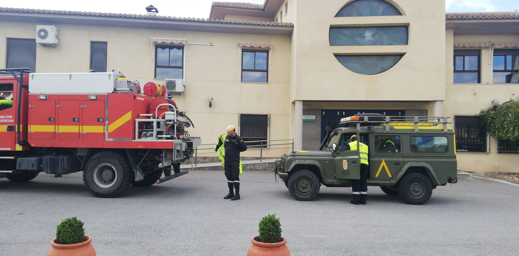 Agentes de la UME en Guadix