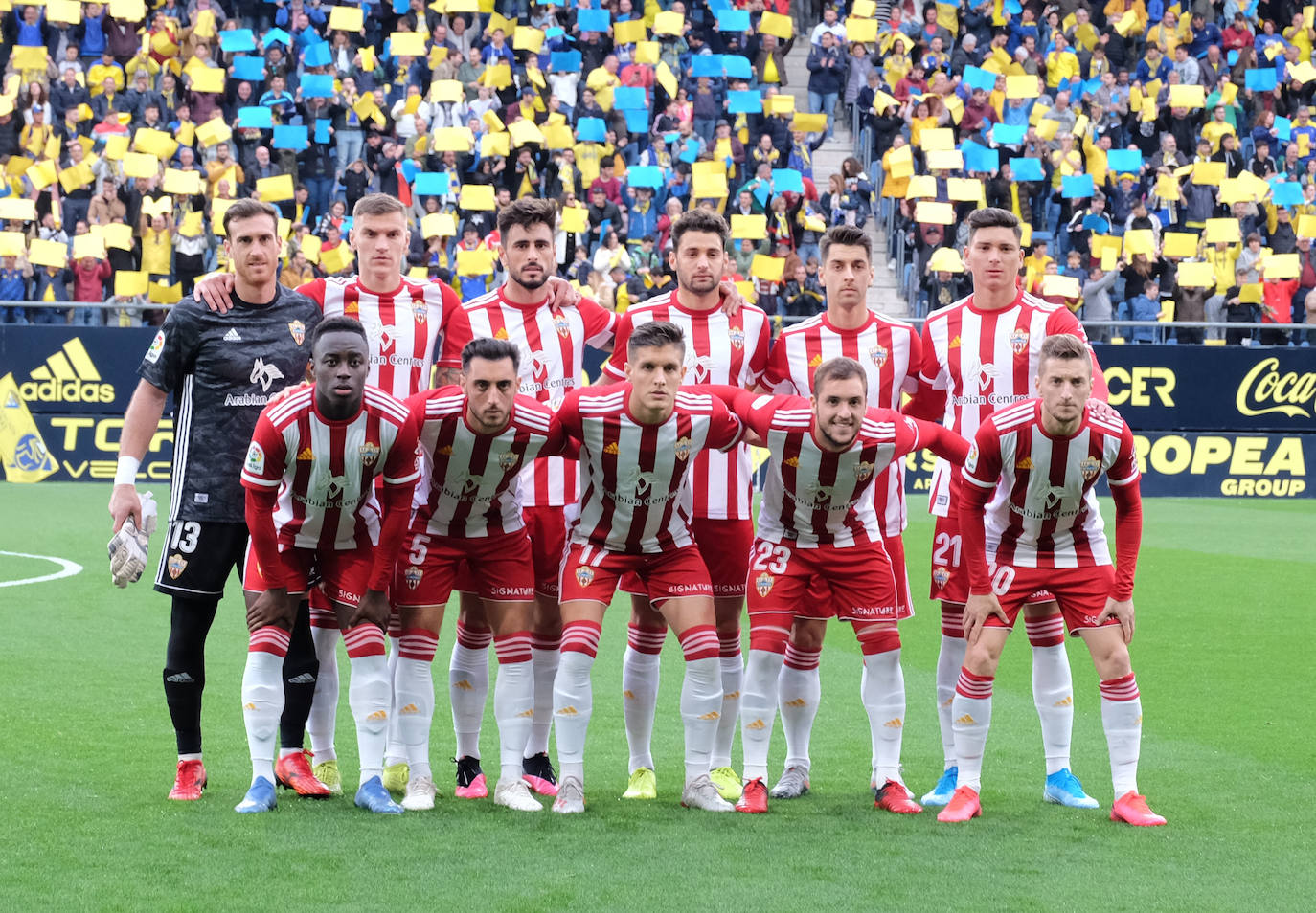 Formación de la UD Almería en el partido disputado en Cádiz esta temporada. 
