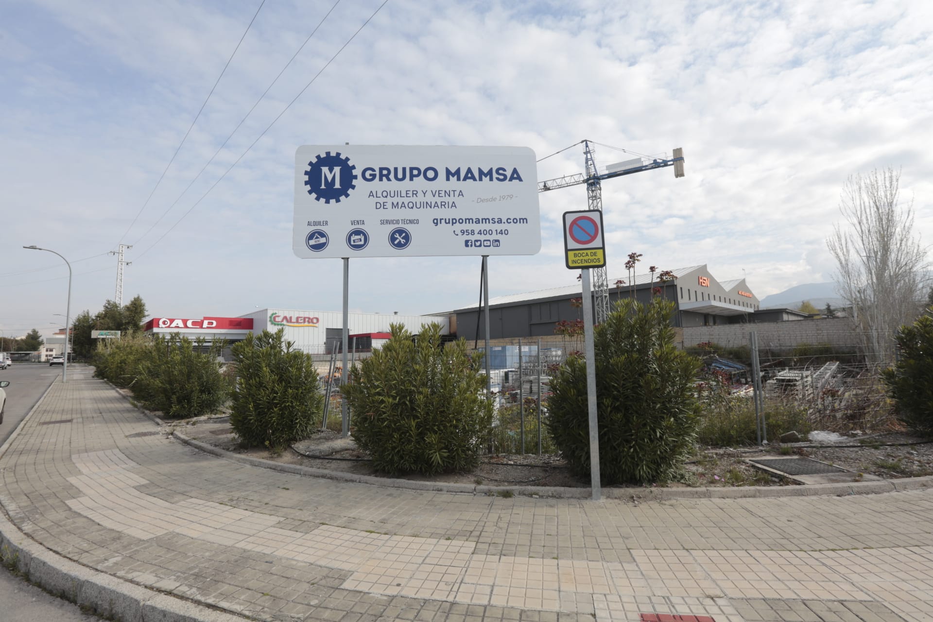 Tras las restricciones a profesionales no esenciales, la ciudad vive la primera jornada de un nuevo estado de alarma