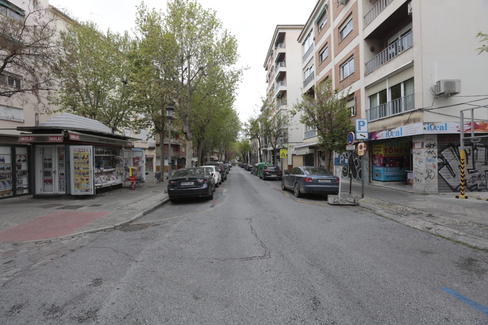 Tras las restricciones a profesionales no esenciales, la ciudad vive la primera jornada de un nuevo estado de alarma