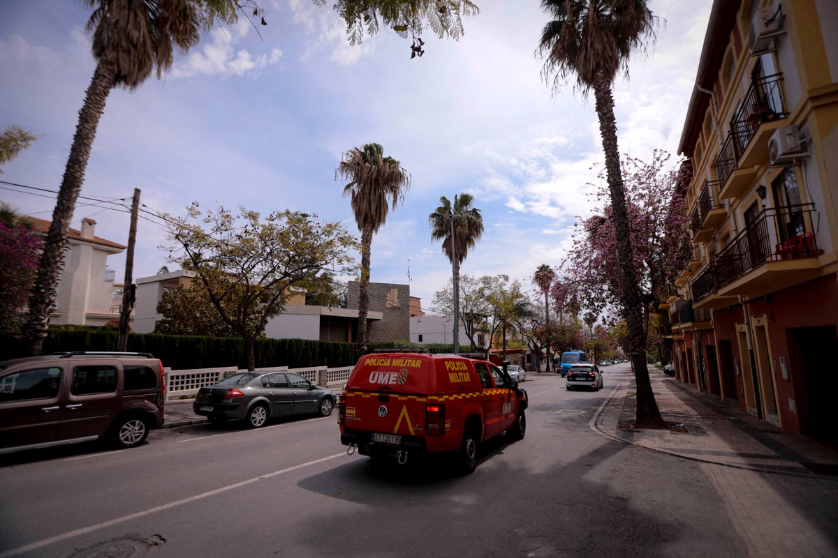 La UME contingúa así con sus labores de desinfección y tomando presencia en las calles de diferentes municipios de la comarca